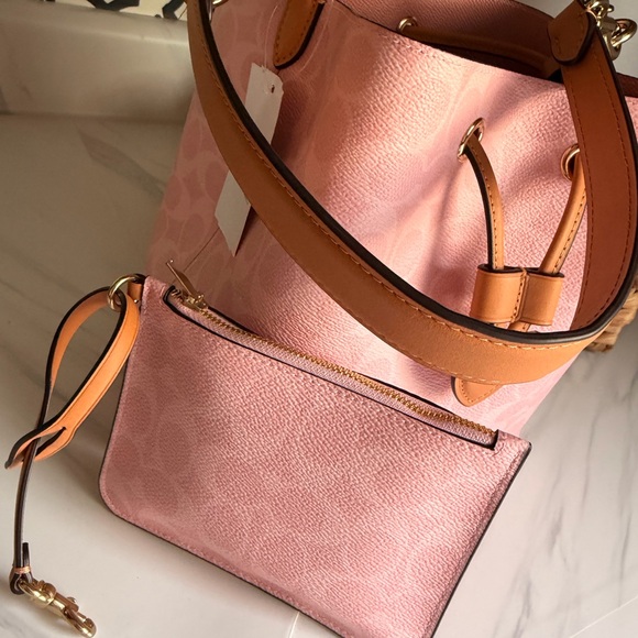 Coach Pink Rowan - Picture 6 of 7